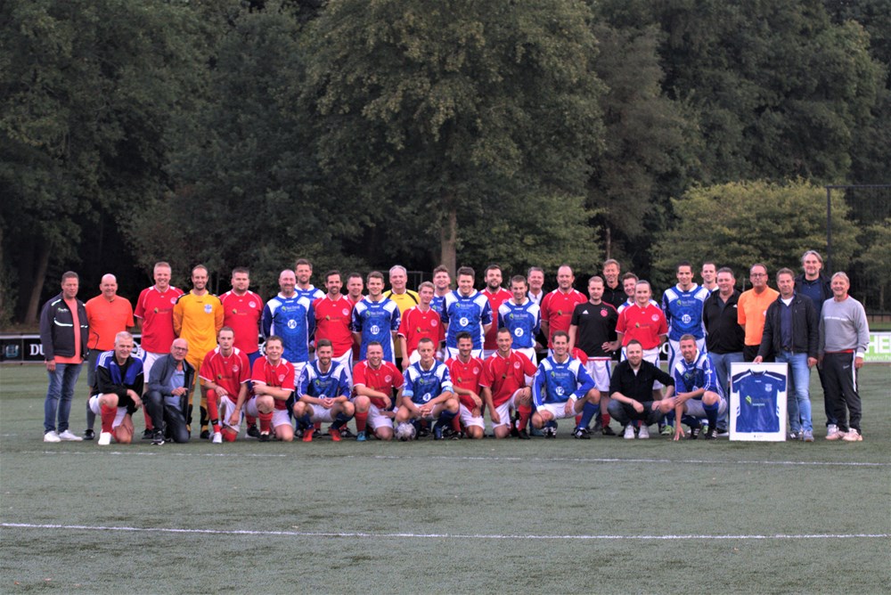 2022-09-09 teamfoto voetbalwedstrijd VNB-SV Epe
